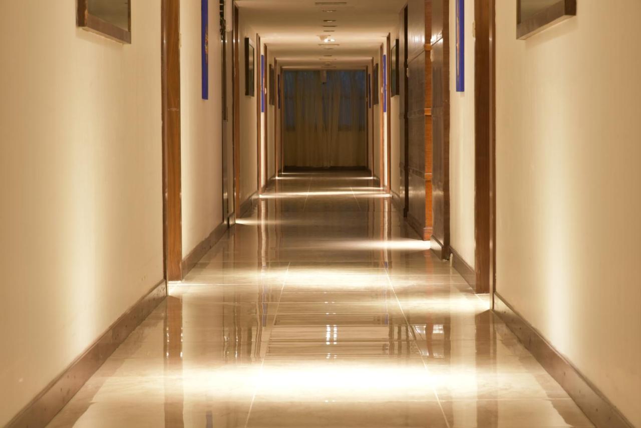 Pride Hotel, Chennai Esterno foto