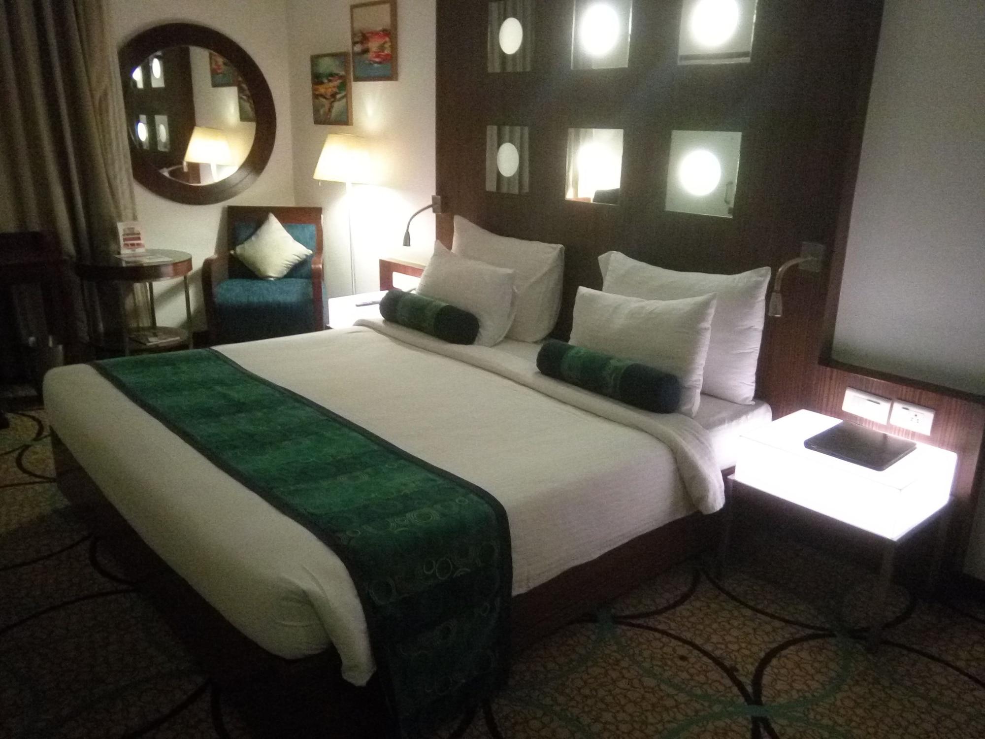Pride Hotel, Chennai Esterno foto