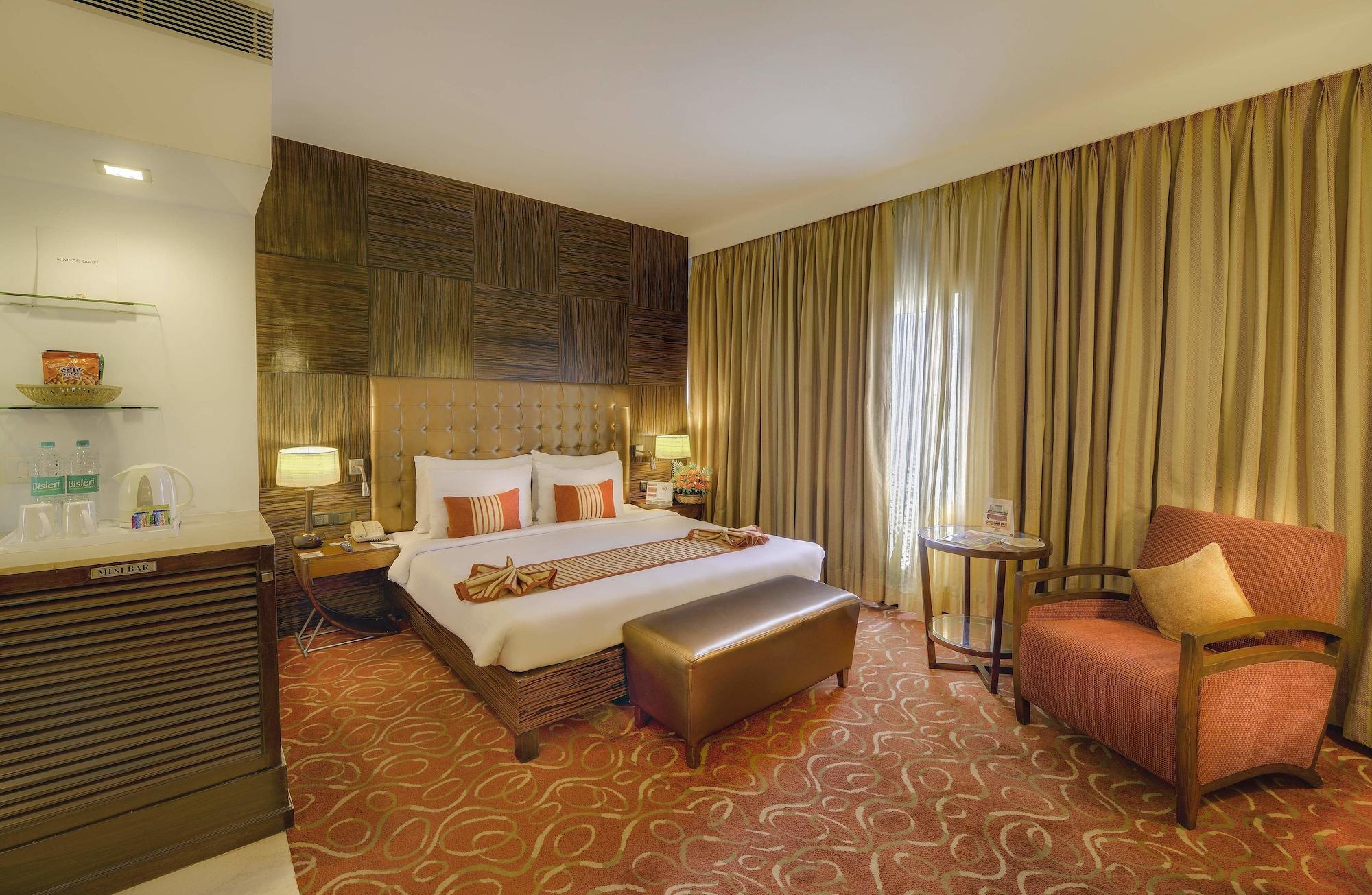 Pride Hotel, Chennai Esterno foto