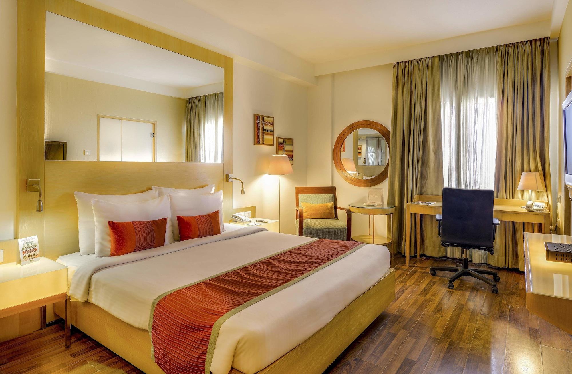 Pride Hotel, Chennai Esterno foto
