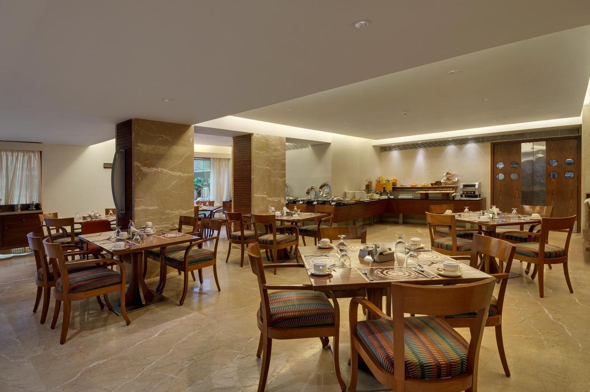Pride Hotel, Chennai Ristorante foto