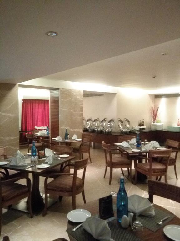 Pride Hotel, Chennai Esterno foto