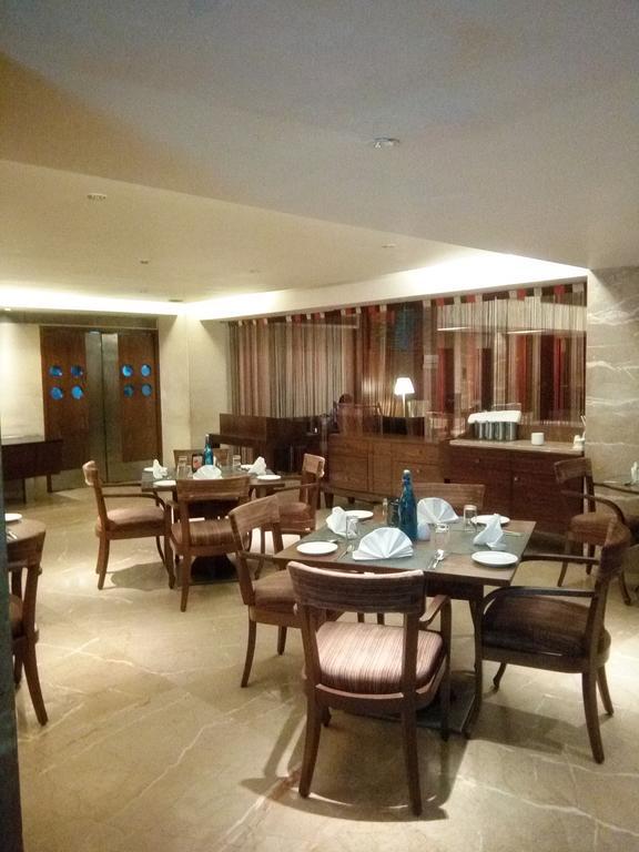 Pride Hotel, Chennai Esterno foto