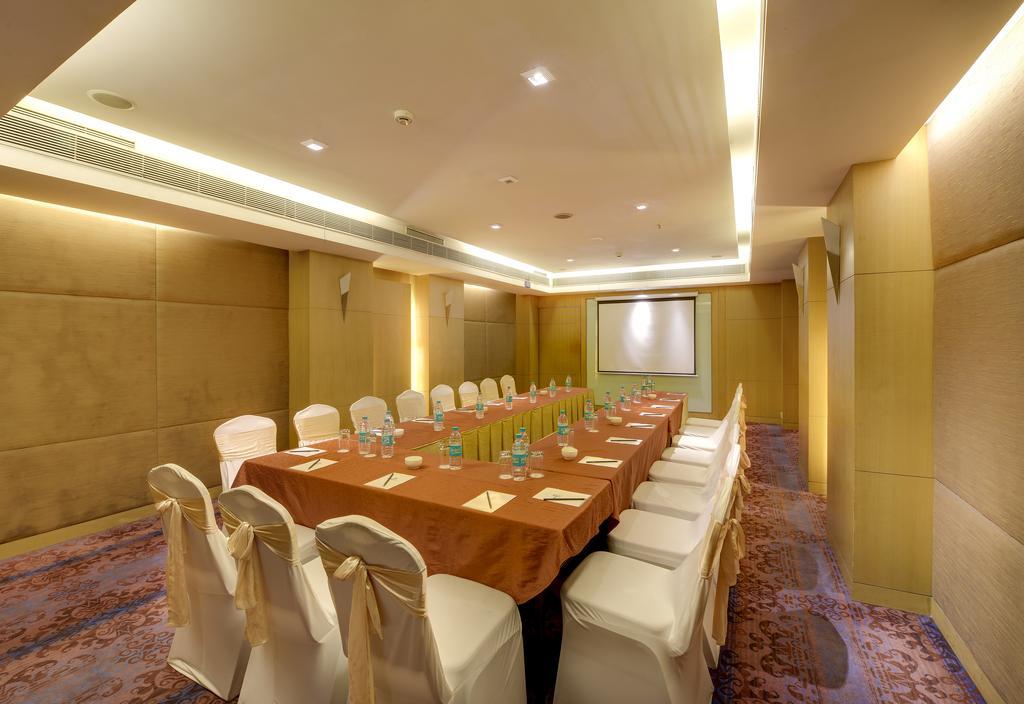 Pride Hotel, Chennai Esterno foto