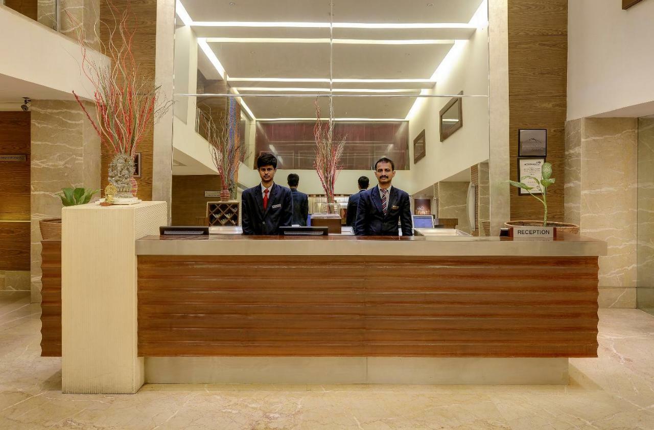 Pride Hotel, Chennai Esterno foto